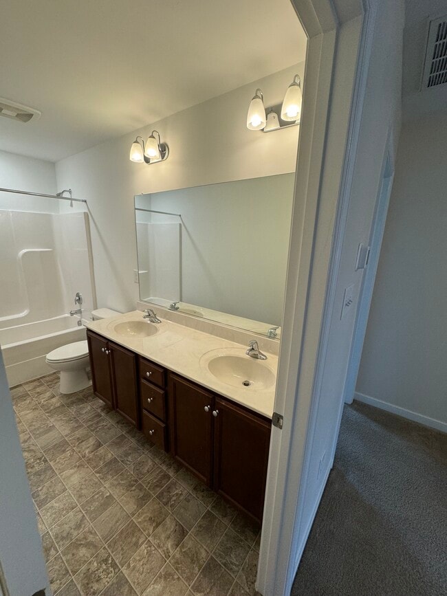 Building Photo - 6901 Swanhaven Dr