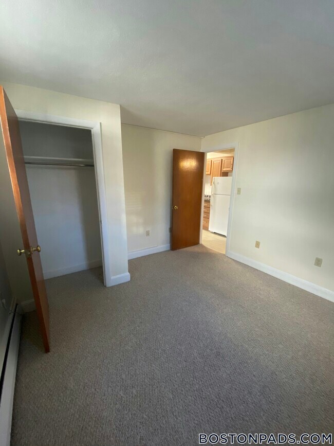 Building Photo - 12 Brattle Dr