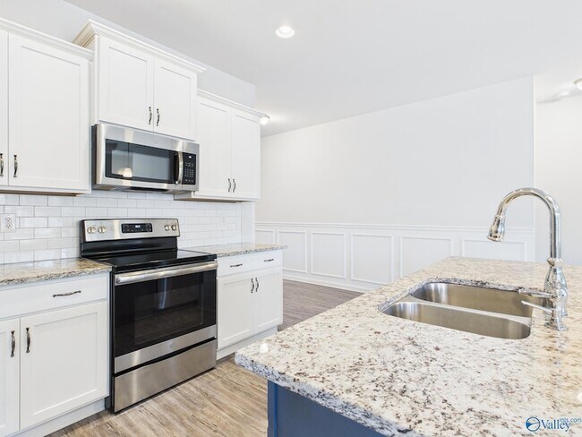 Building Photo - 149 Fernhill Dr NW