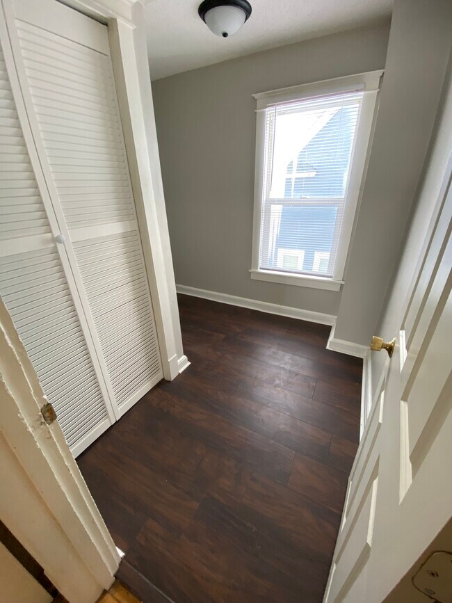 Building Photo - 2901 28th Ave S