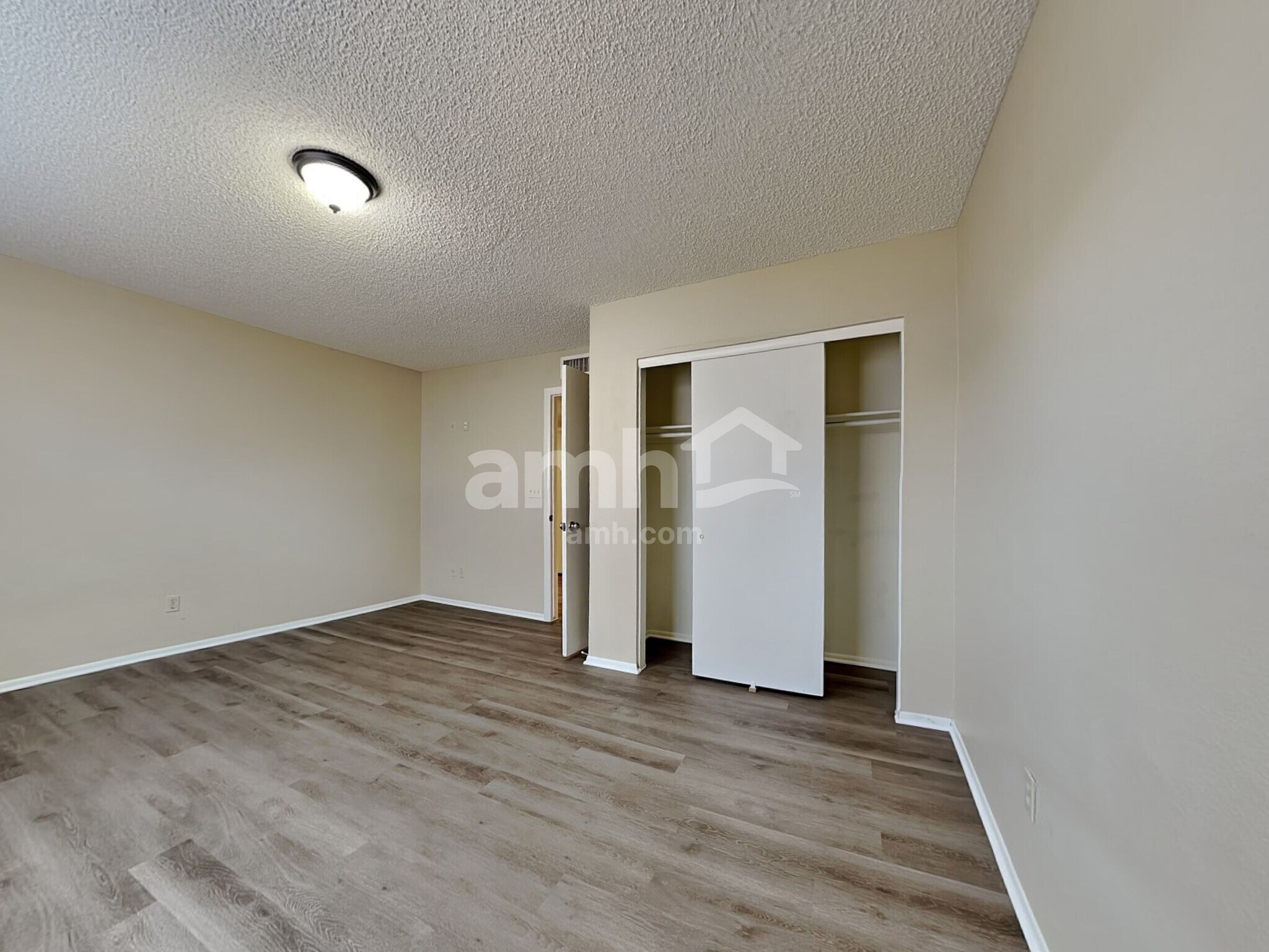 Building Photo - 2306 N 88th Ave