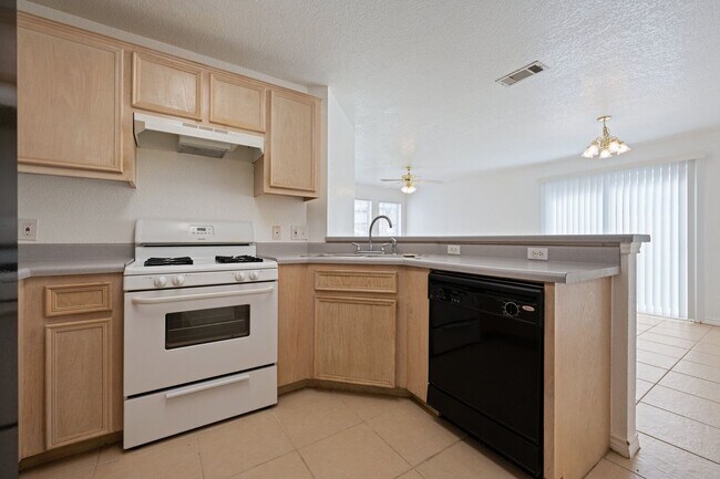 Building Photo - 203 Tamara Dr
