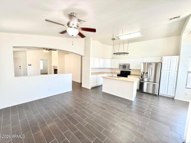 Building Photo - 13740 W Keim Dr