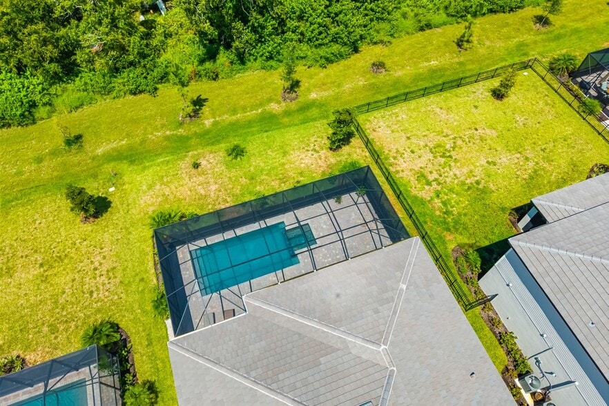 Building Photo - 5030 Saratoga Springs Run