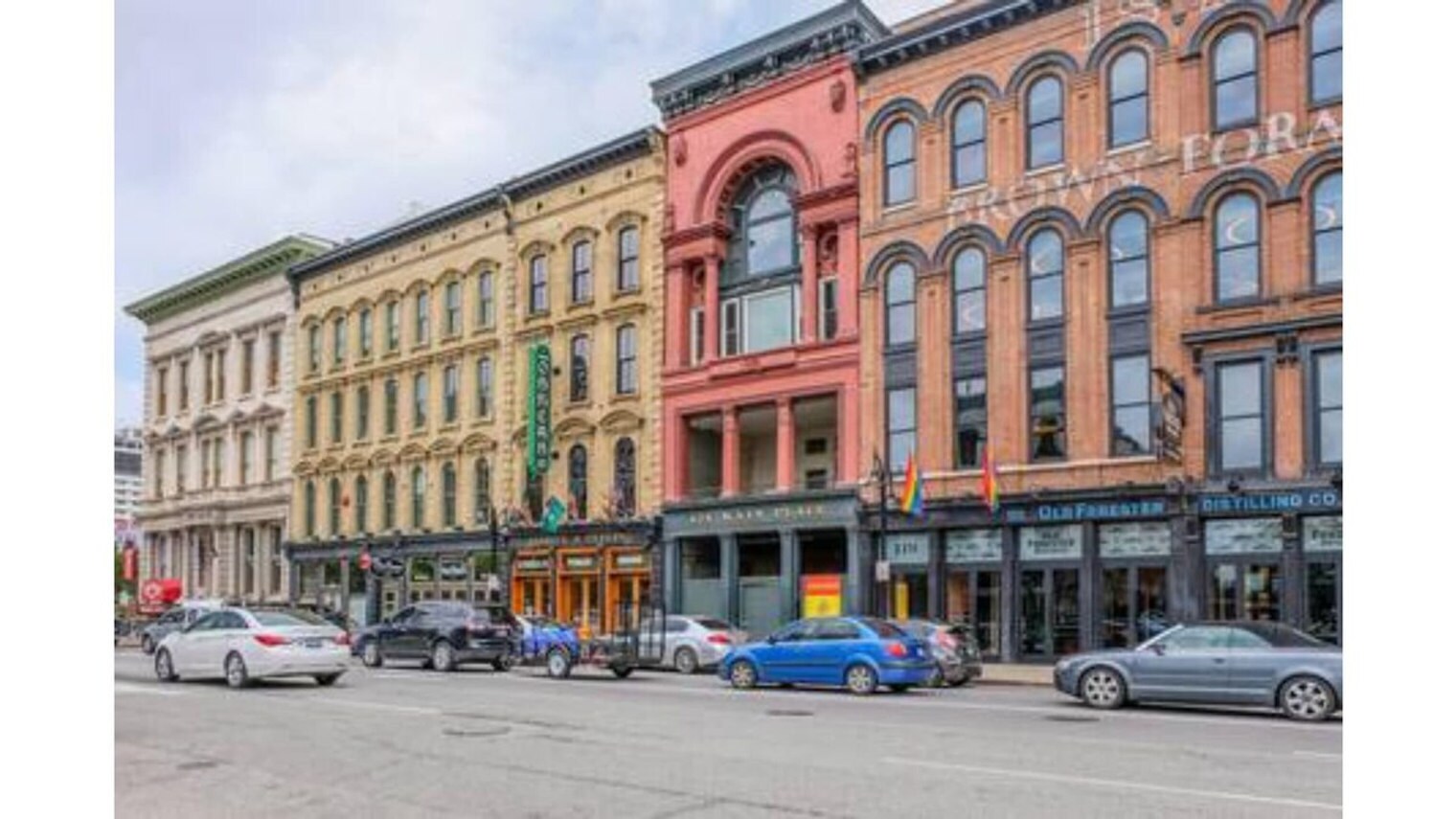 Building Photo - 633 E Main St