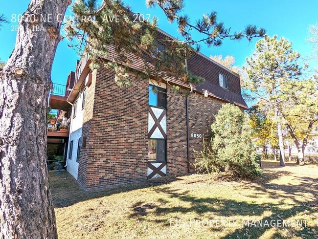 Building Photo - Available 6/22/2024