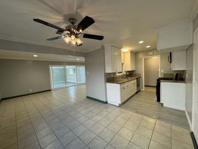 Building Photo - Remodeled Home in Santa Ana