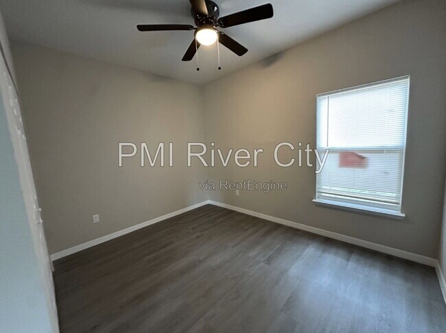 Building Photo - 6715 Bakersfield Dr