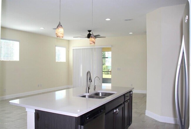 Building Photo - 6206 Scarlet Darter Wy