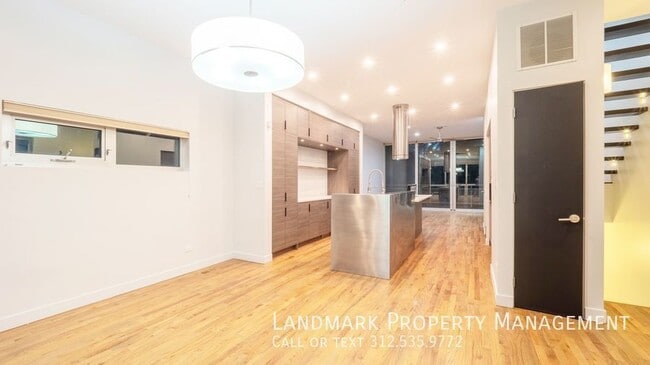 Building Photo - 1363 W Ancona St