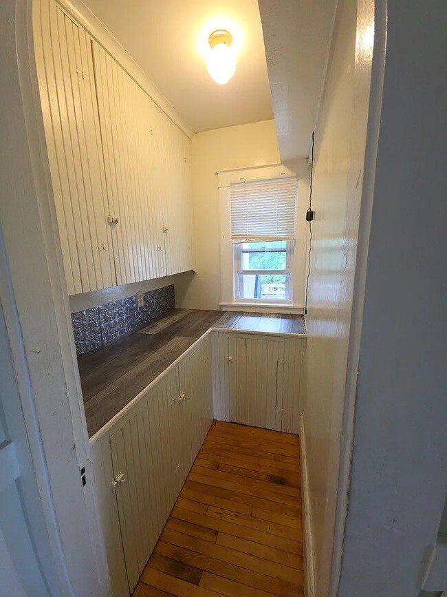 Building Photo - 5 Mulberry St
