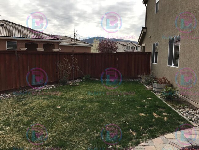 Building Photo - Stunning 4-Bedroom Home with Scenic Views ...
