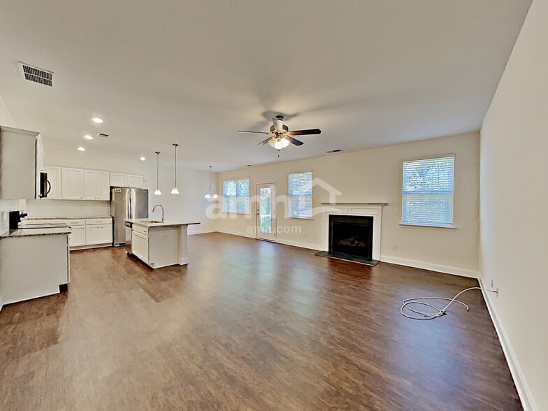 Building Photo - 134 McBee St