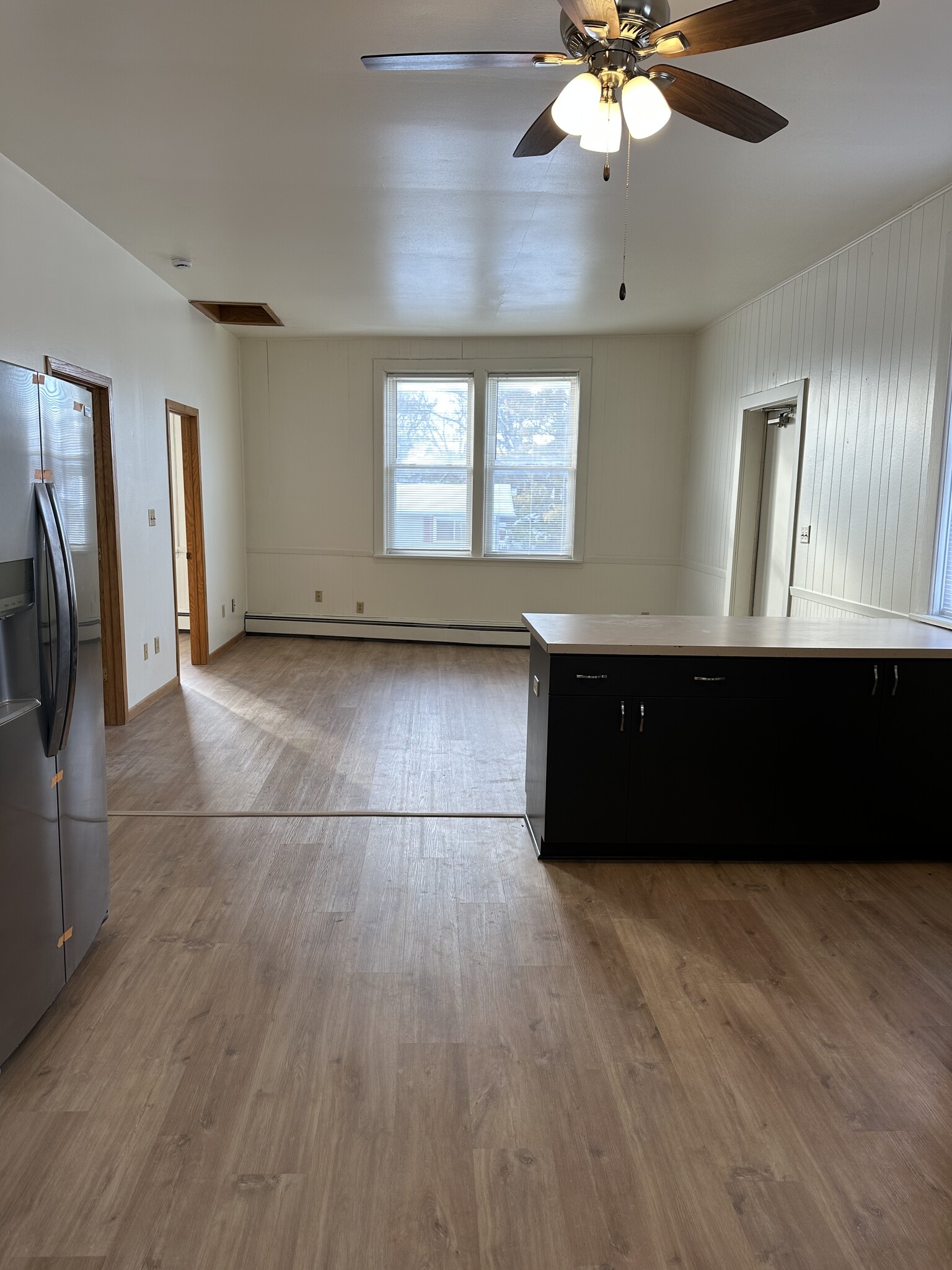 Kitchen/living room - 520 Wisconsin St