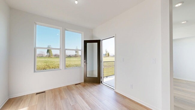 Building Photo - 5557 E Spaniel Dr