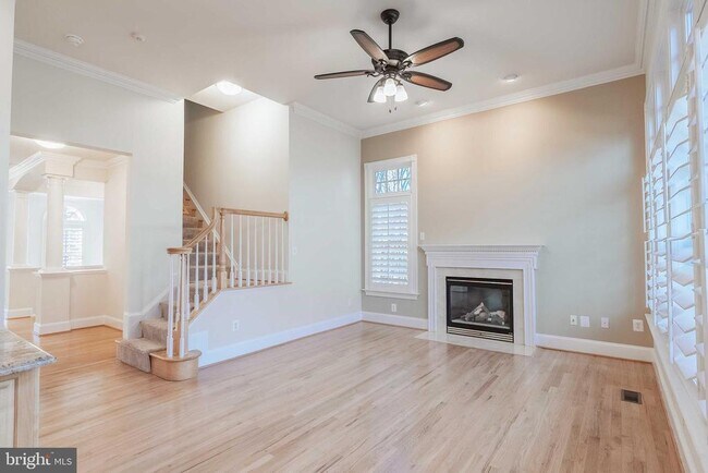 Building Photo - 2303 Sawtooth Oak Ct