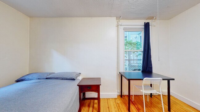 Building Photo - 22 Nash St