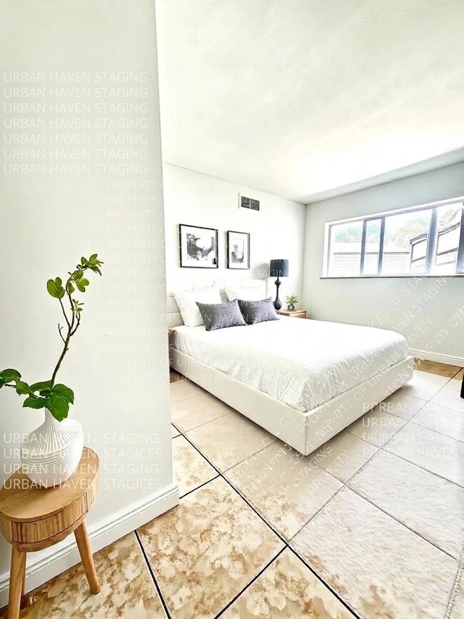 Building Photo - 199 E McNab Rd