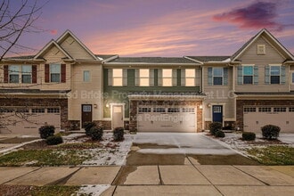 Building Photo - 727 Dynamo St NW