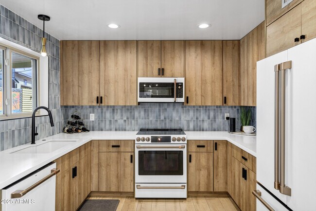 Building Photo - 2306 N 55th St