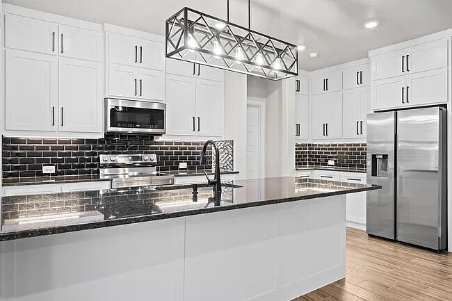 Primary Photo - 510 W 4th St