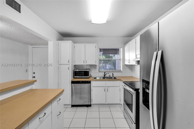 Building Photo - 8513 Old Country 415