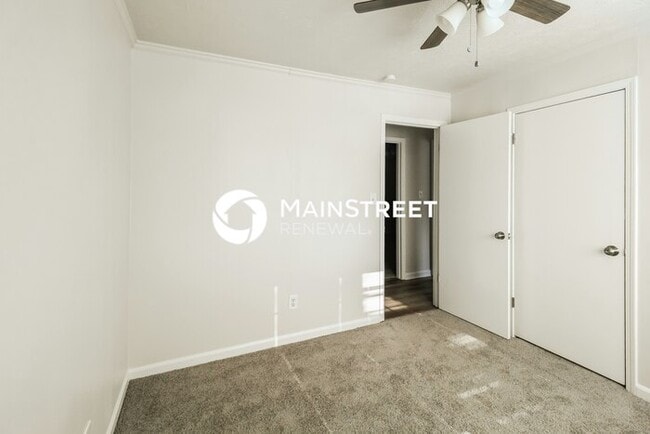Building Photo - 4 Bedroom Pet-Friendly Home in CONYERS, GA...