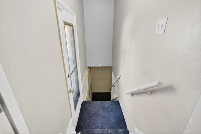 Building Photo - 3 Bedroom Ranch Style Home In Dellwood