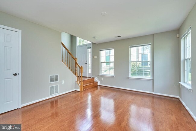 Building Photo - 4100 Fountainside Ln