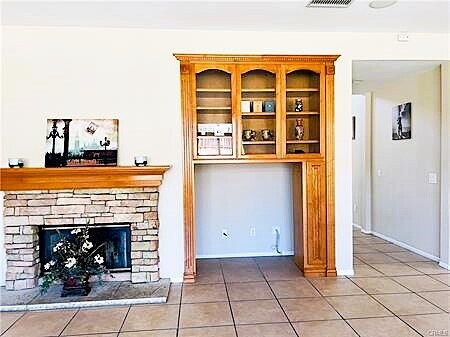 Building Photo - 17231 Greentree Dr