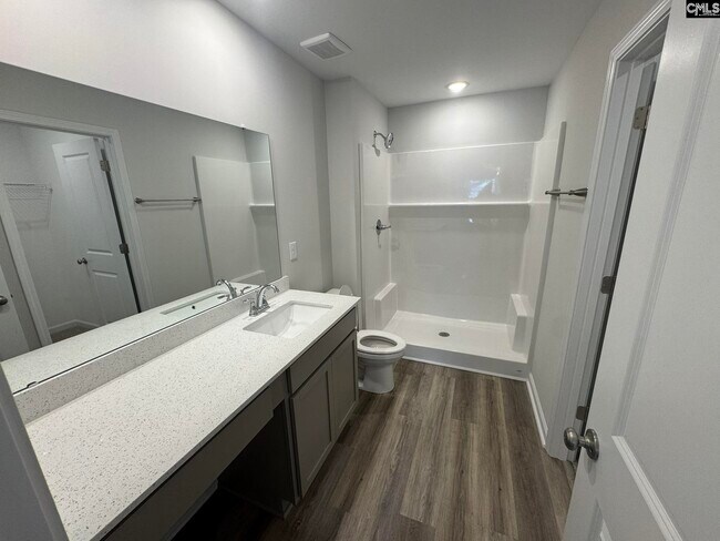 Building Photo - 2038 Armada Rd