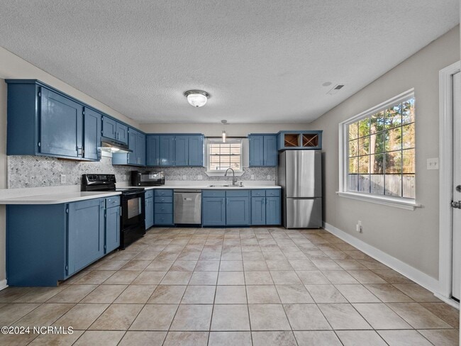 Building Photo - 436 Wolf Run Ln