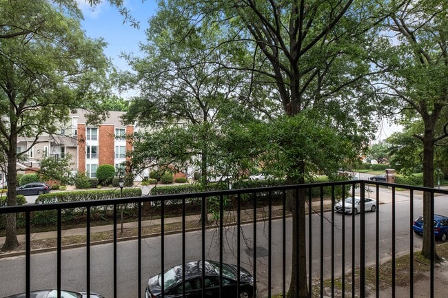 Building Photo - 107 Westover Ave