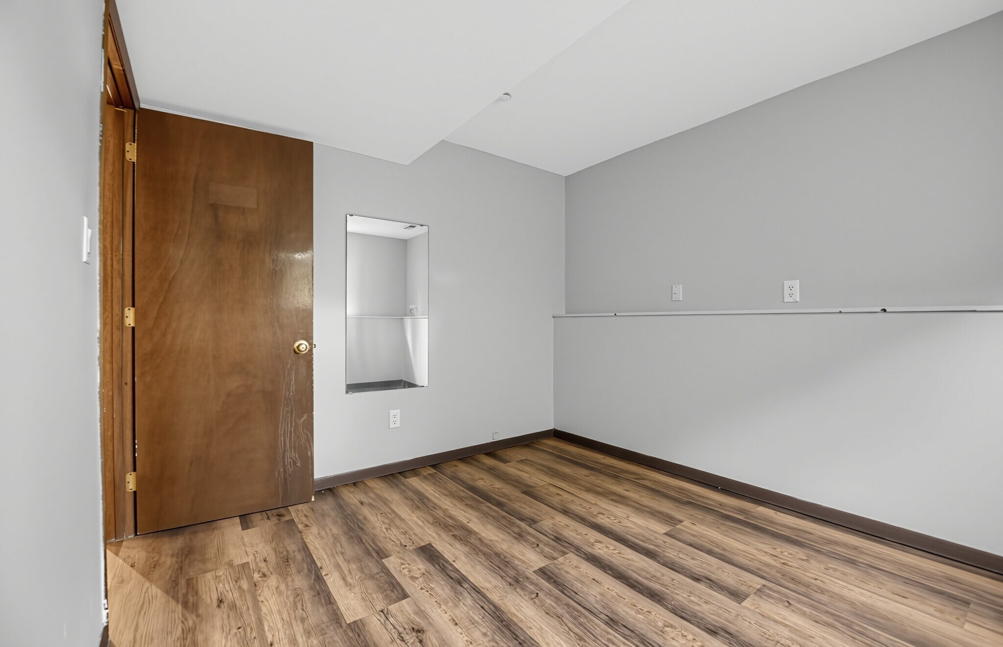 Building Photo - 7351 Berkshire Way
