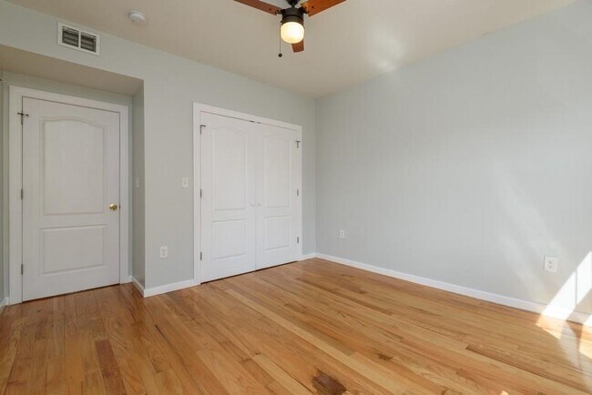 Building Photo - 306 3rd St