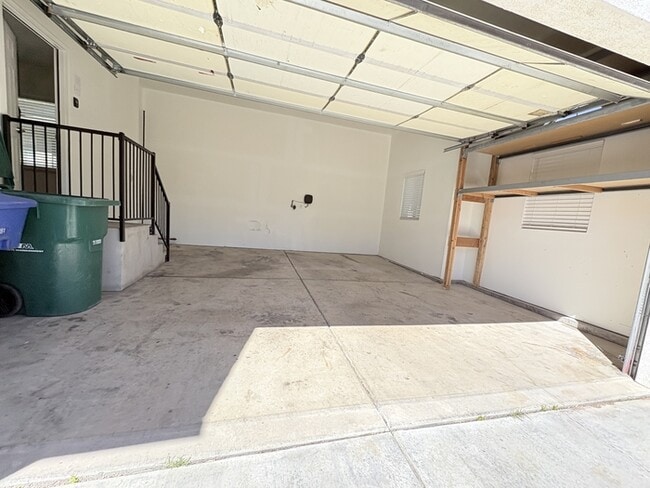 Building Photo - Peppercorn