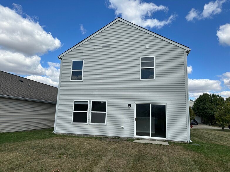 Building Photo - 663 Vernon Pl