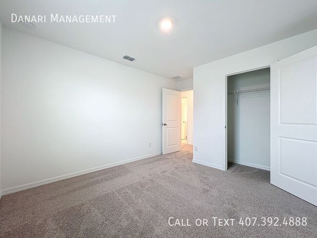Building Photo - 1679 Meadowlark Dr