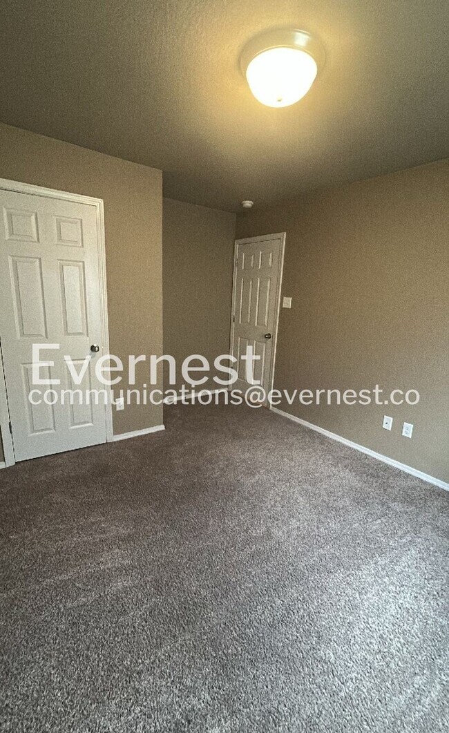 Building Photo - 12009 Big Ridge Cir