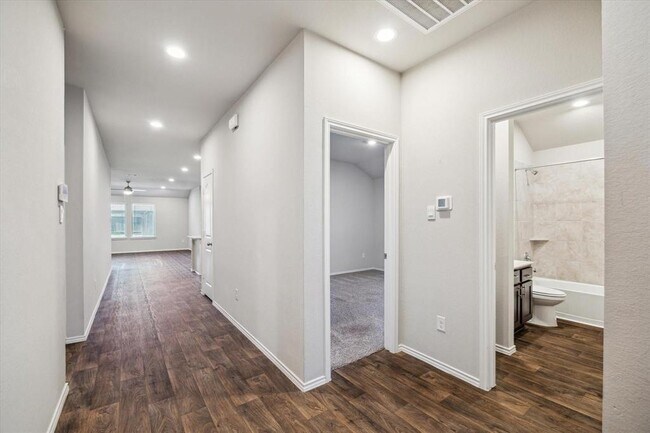 Building Photo - 12303 Trumpetfish Dr