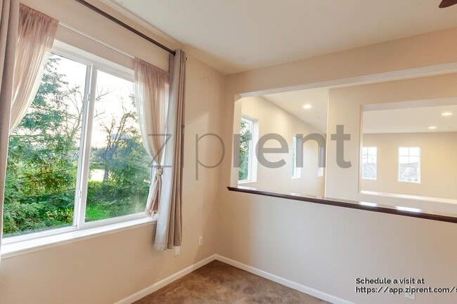 Building Photo - 681 Ringneck Ct