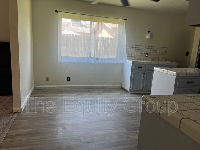 Building Photo - 1065 Lassen Dr
