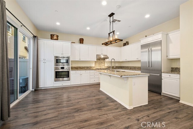 Building Photo - 3 Lavanda St