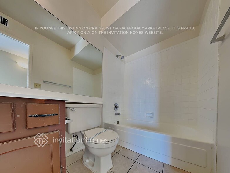 Building Photo - 13802 N 45th Ave