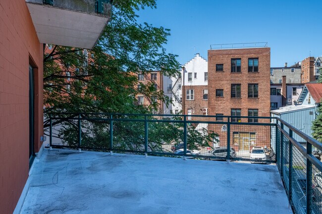 Building Photo - 123 Mamaroneck Ave