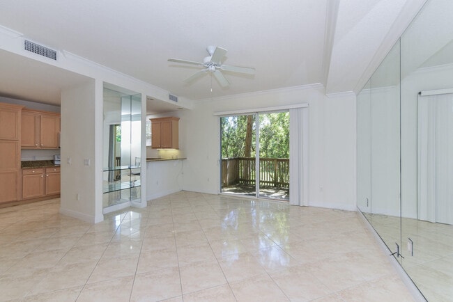 Building Photo - 12787 SE Old Cypress Dr