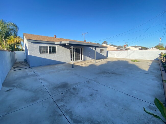 Building Photo - Beautiful Buena Park 4 Bedroom w/ AC For R...