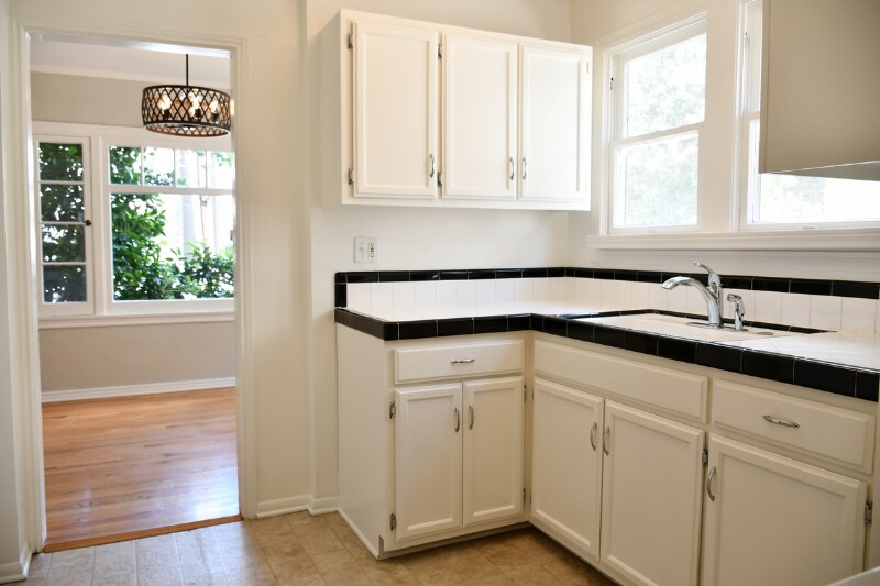 Building Photo - 1834 Normandie Ave