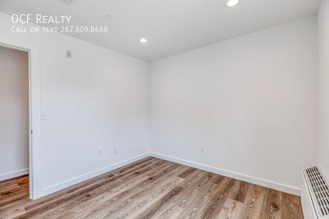 Building Photo - 751 N 43rd St