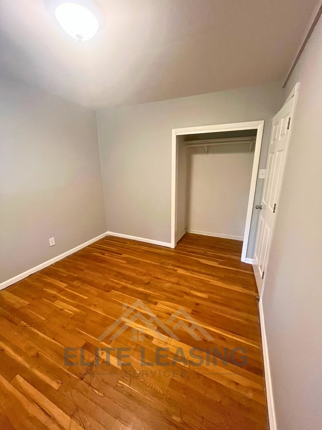 Building Photo - Cozy 2-Bedroom Duplex – Available NOW